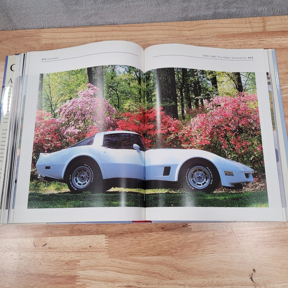 The Definitive‎ Guide Corvette Andrew Montgomery 2005 Hardcover Illustrated Book - Picture 10 of 12
